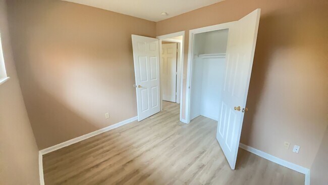 Building Photo - 4141 Redonda Ln