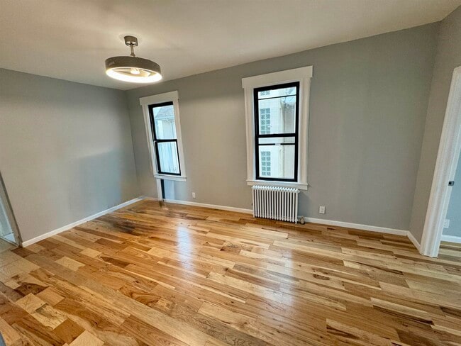 Foto del edificio - 136 W 25th St