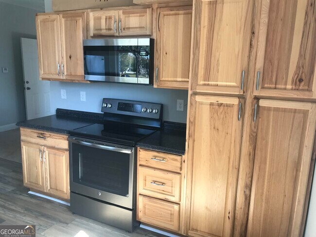 Foto del edificio - 317 Hillside Cir