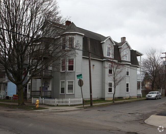 923 Lake St Elmira, NY 14901 Rentals Elmira, NY