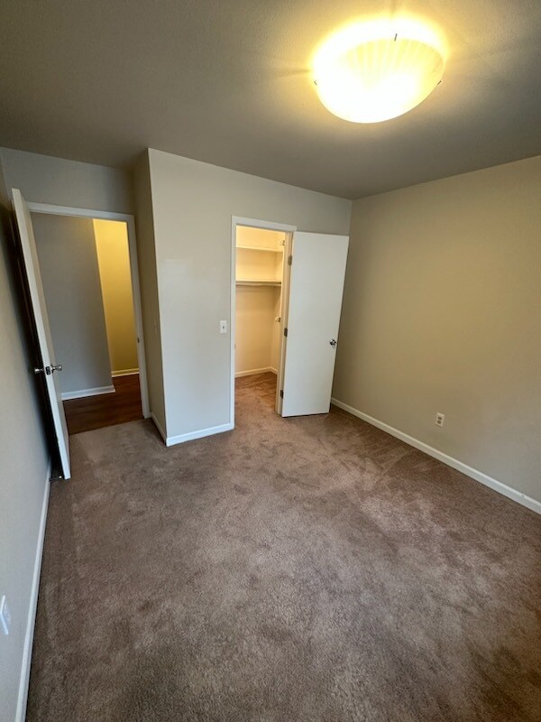 111 North Ln Unit 207 Pine Tree Apartments, Rochester, MI 48307