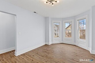 Building Photo - 55 Admiral St