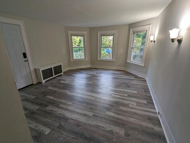 Building Photo - 28 Marble Street - 2nd Floor