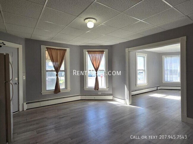 Foto del edificio - 131 College Ave