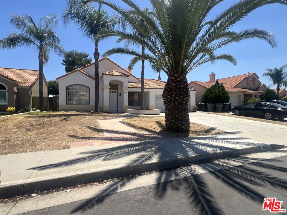 Foto principal - 659 Periwinkle Ln
