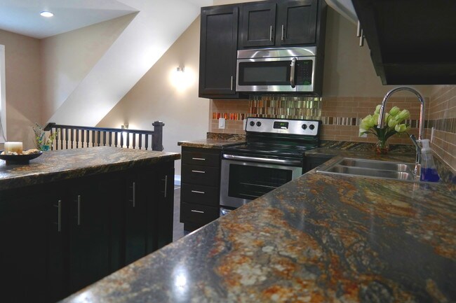 Building Photo - 1612 Blocki Ct