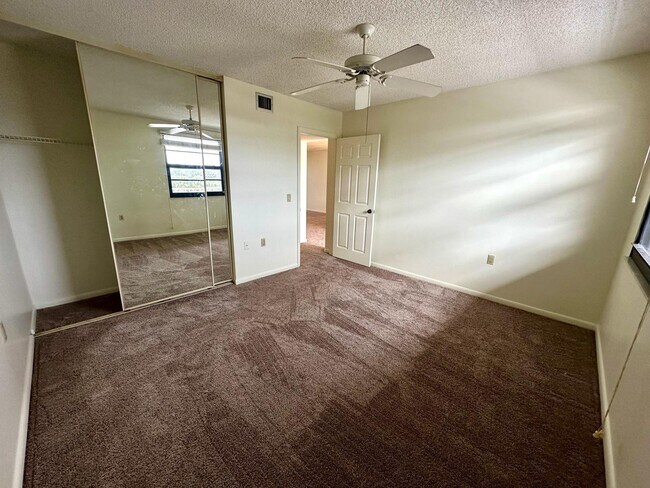 Foto del edificio - 3507 Village Blvd