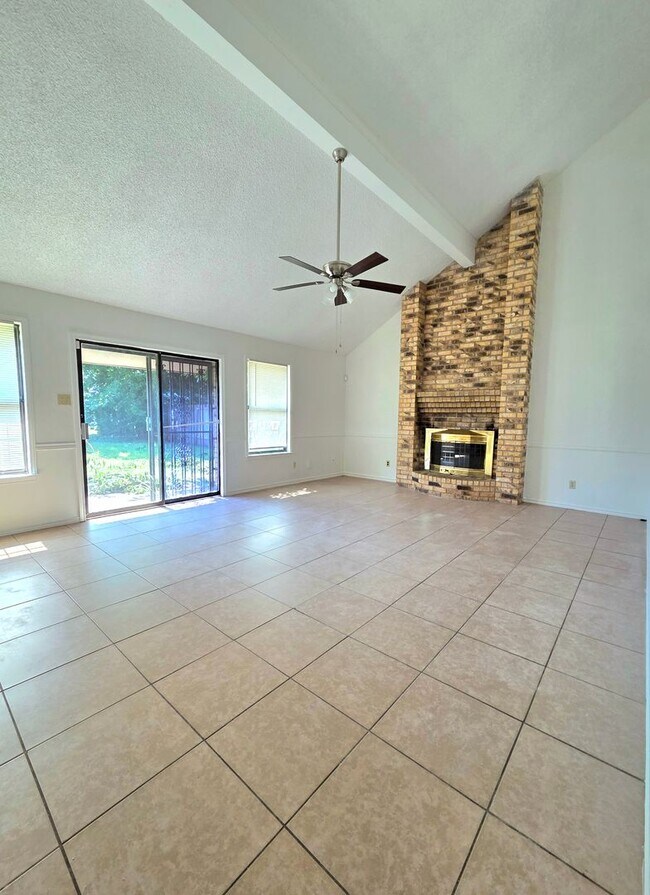 Foto del edificio - Beautiful 3-bedroom 2-bathroom house