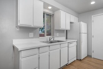 Building Photo - 12031 SE Foster Rd