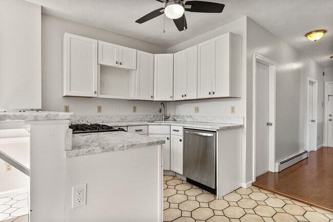 Foto del edificio - 117 Cottage St