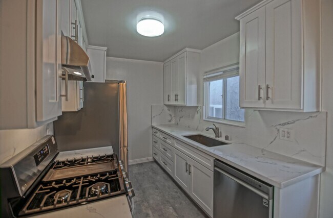 Foto del edificio - Remodeled & Incredibly Charming, 1BR1BA No...