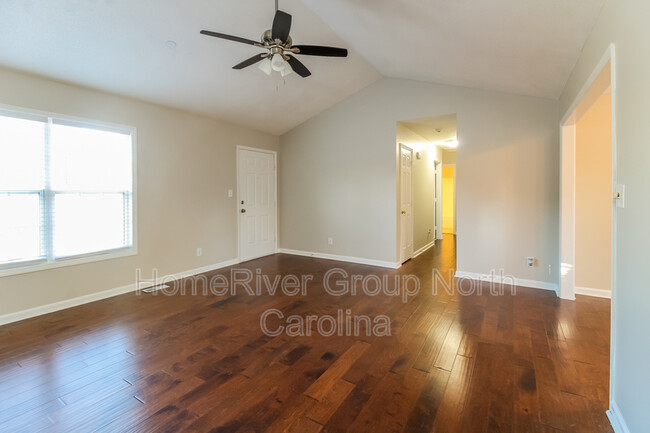 Building Photo - 7103 Thornaby Dr