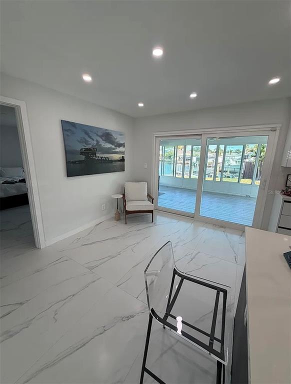 Foto del edificio - 1359 40th Ave NE