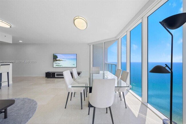 Foto del edificio - 16699 Collins Ave
