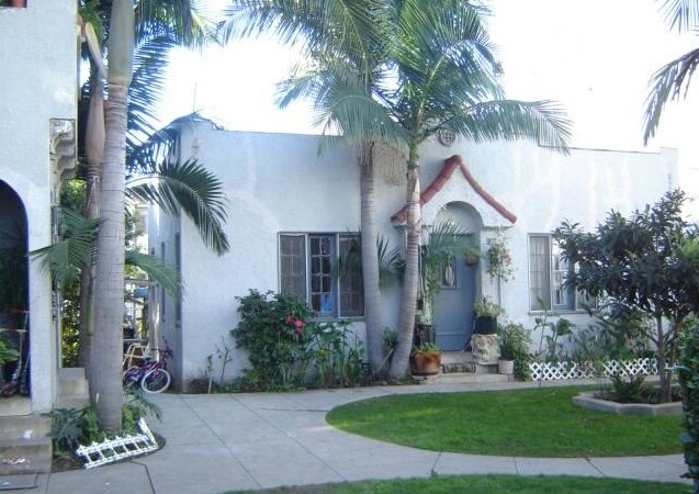Foto del edificio - 1200-1208 S Plymouth Blvd
