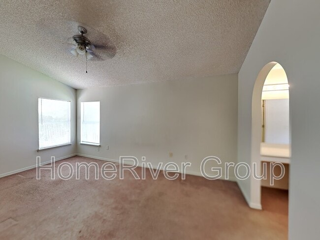 Building Photo - 6816 Whitetail Ct