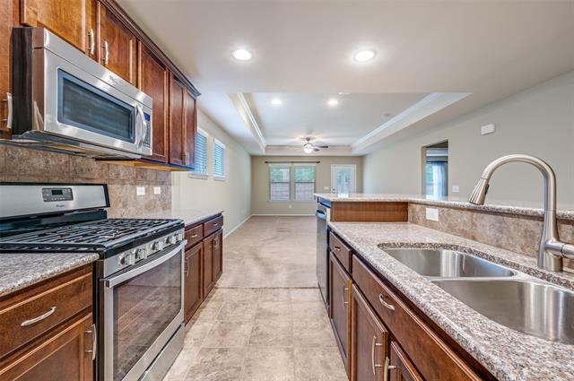 Building Photo - 2313 Beachfront Dr