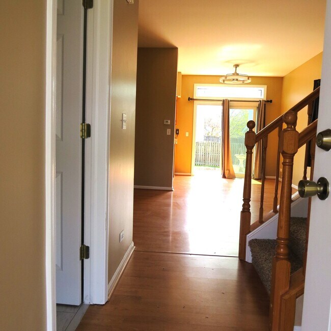 Foto del edificio - 2530 Warm Springs Ln