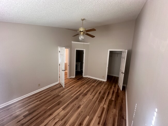Foto del edificio - 1091 Stones Throw Dr NW