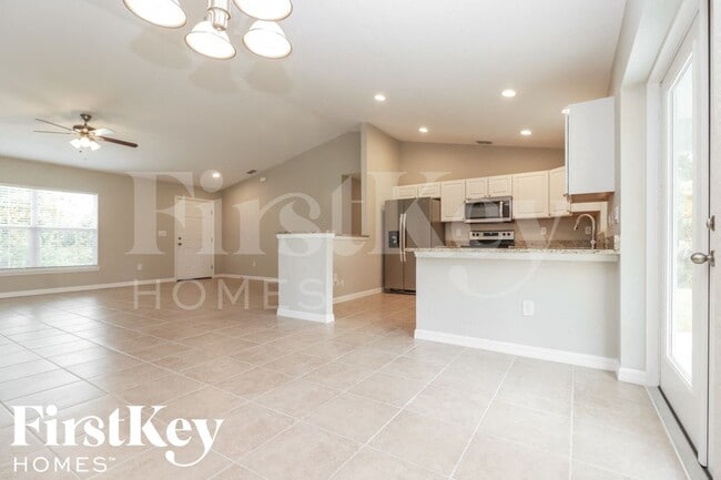 Building Photo - 12252 Clarendon Ave