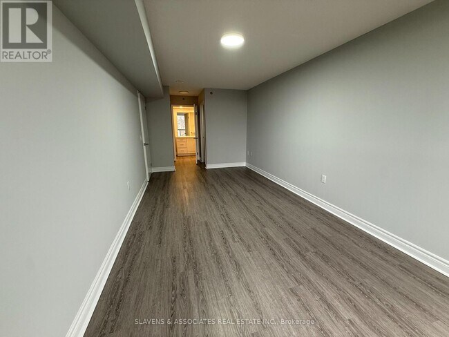 Photo du bâtiment - 2 Neptune Dr