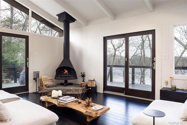 Foto del edificio - 15 Lake View Ct