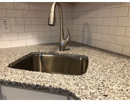 Foto principal - 2149 Riverdale St