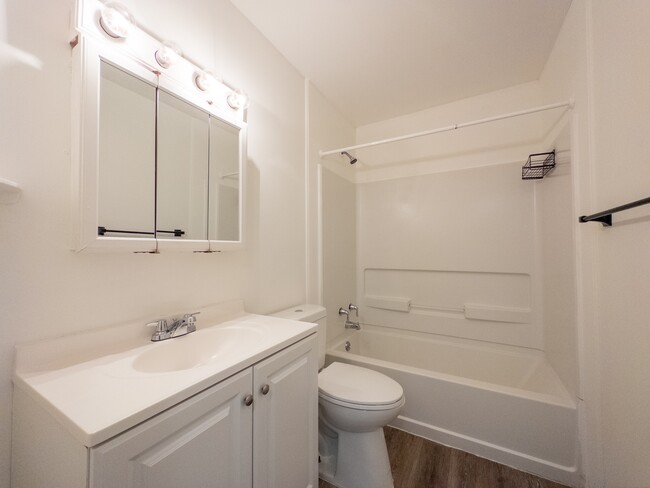 Foto del edificio - Whiteland Ave Apartments