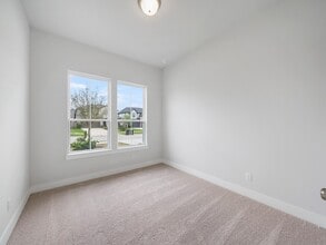 Building Photo - 6010 Rolling Strm Ct
