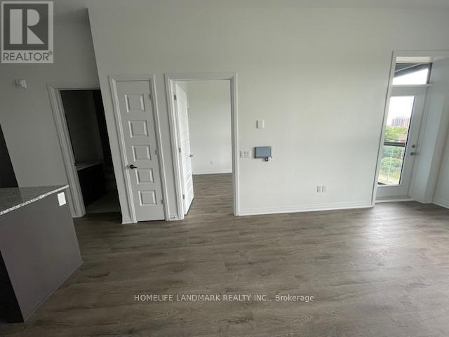 Photo du bâtiment - 411-495 DUNDAS St