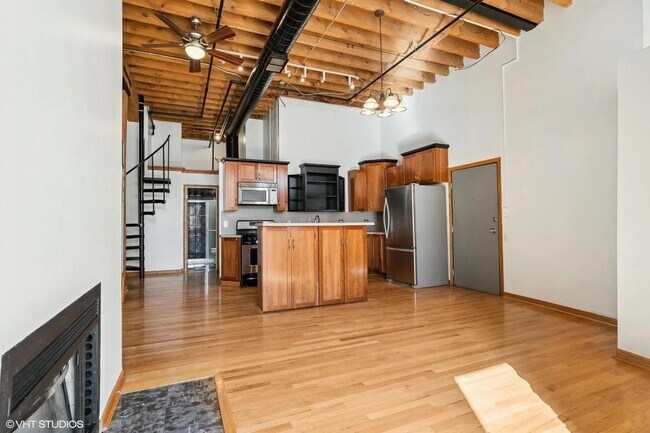 Foto del edificio - 525 N Halsted St