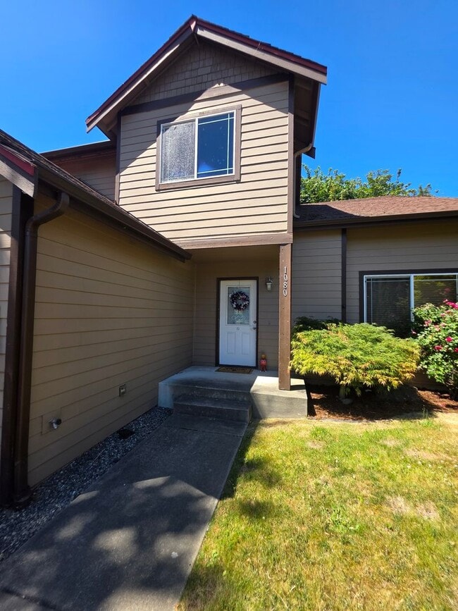 Foto del edificio - Beautiful 4 Bedroom, 2 bath, Port Orchard Home