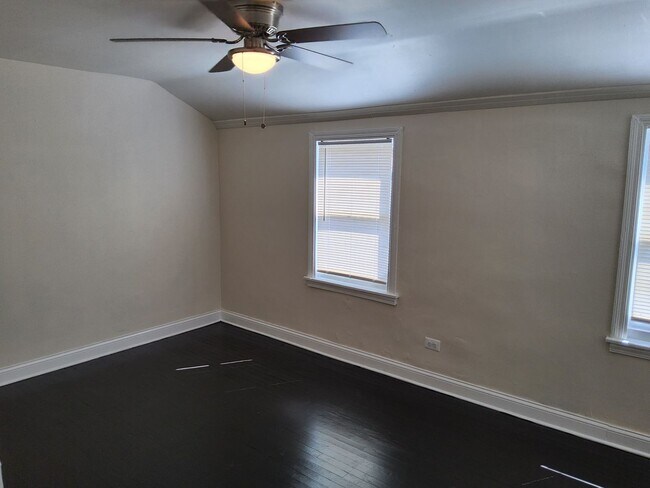 Foto del edificio - Welcome to your new home at 9142 S Urban A...