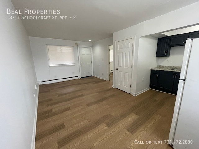 Foto del edificio - 18711 Schoolcraft Rd