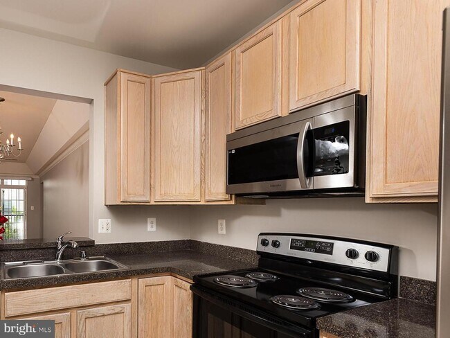 Building Photo - 5900 Great Star Dr