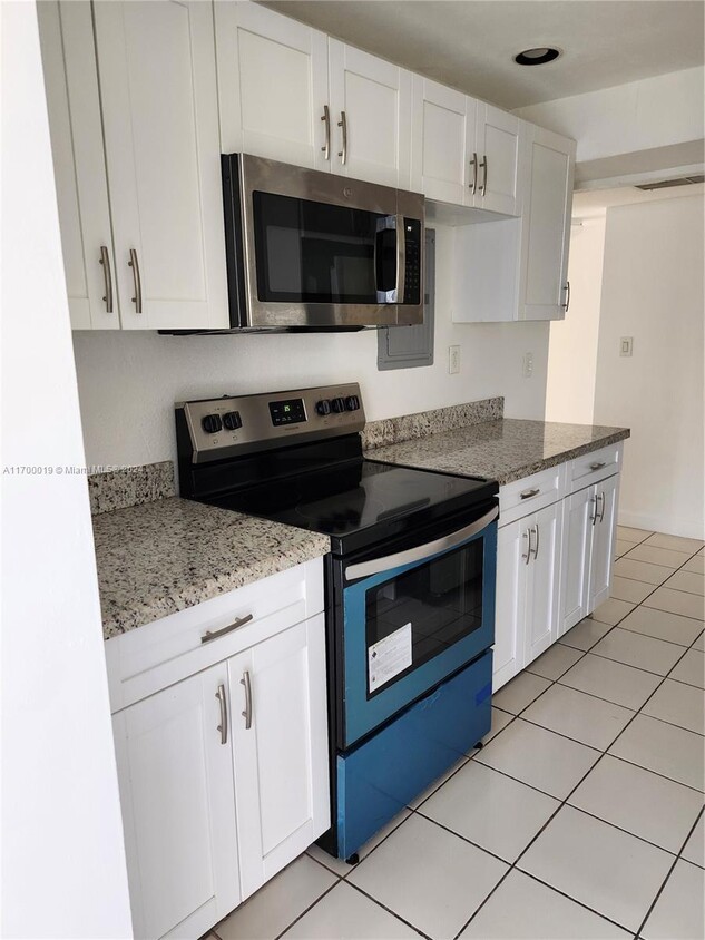 Foto principal - 2 bedroom in Sunny Isles Beach FL 33160