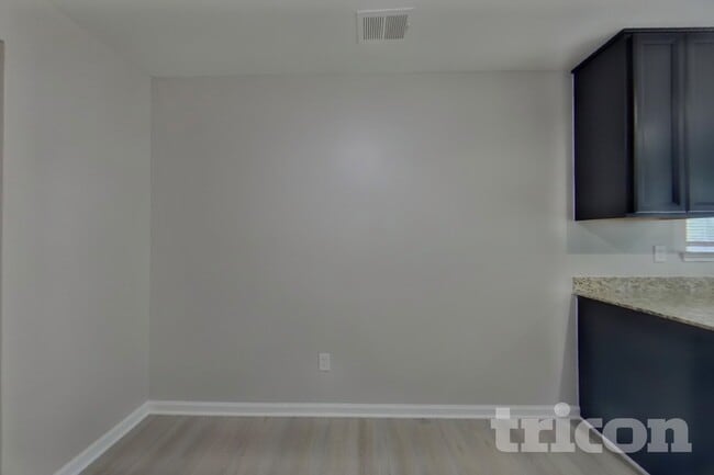 Building Photo - 344 Longfellows Ln