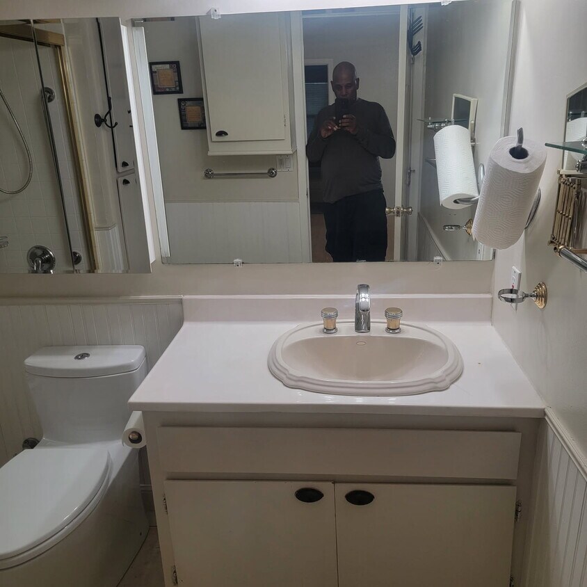 Foto principal - 3140 1st Ave