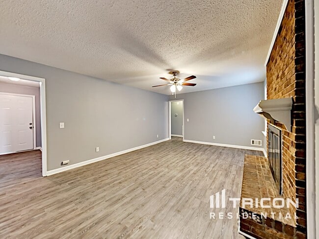 Building Photo - 107 Lely Ct