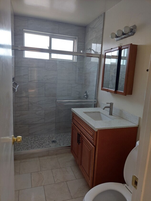 Foto del edificio - 4525 Don Tomaso Dr