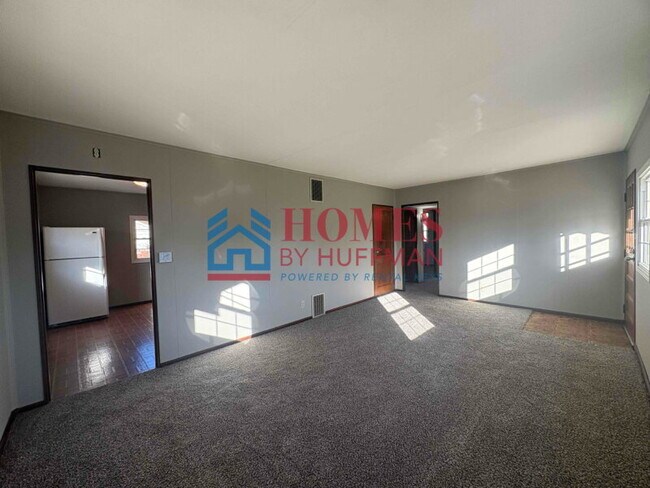 Foto del edificio - Three Bedroom House | Off Street Parking