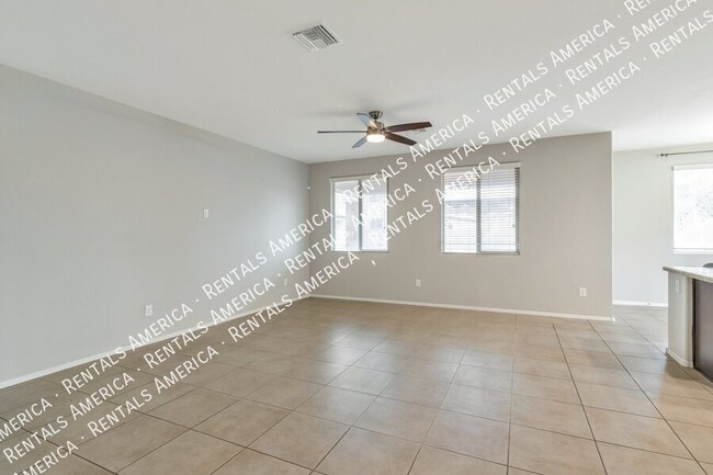 Foto del edificio - 8431 N Mountain Stone Pine Way