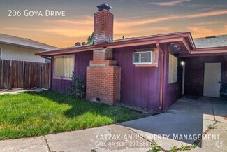 Building Photo - 206 Goya Dr