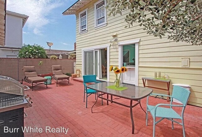 Building Photo - Winter lease available NOW! Furnished 3 Be...
