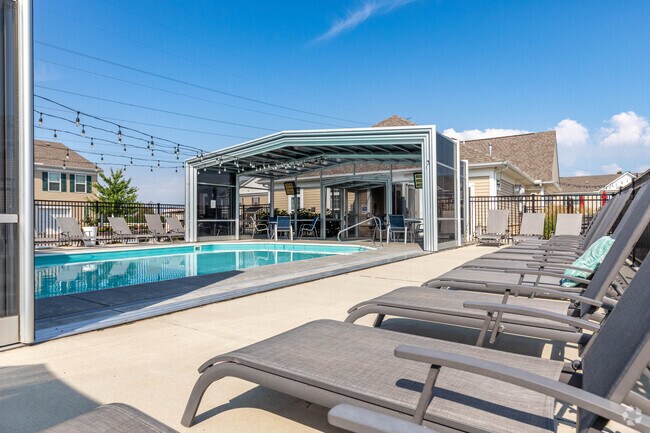 Año de acceso a la piscina - Latham Apartments
