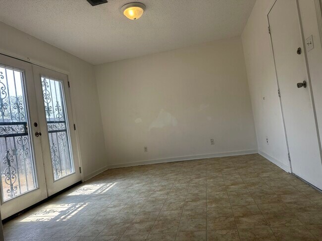 Foto del edificio - 7078 Prather St