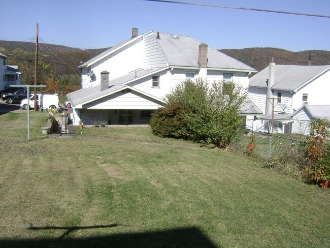 Building Photo - 53 Hill St