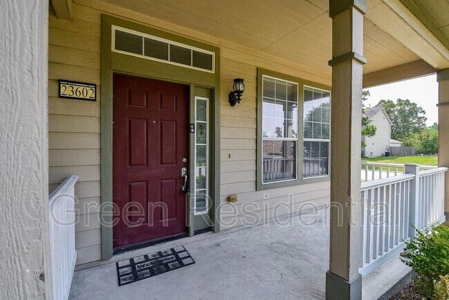 Foto del edificio - 23602 Youpon Lake Ln