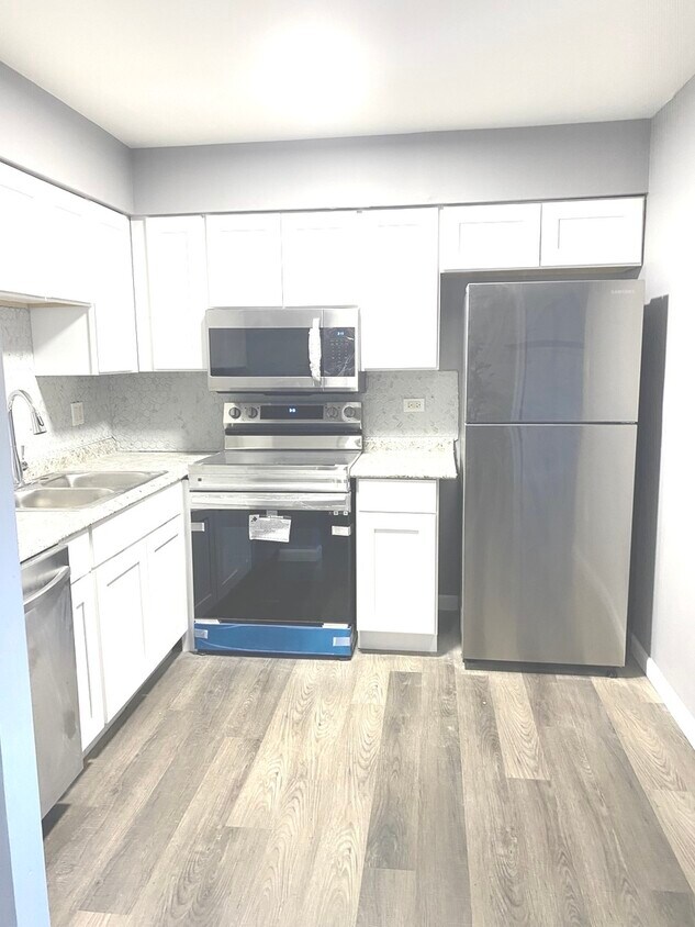 103 W Elk Trail Unit 103, Carol Stream, IL 60188 Condo for Rent in