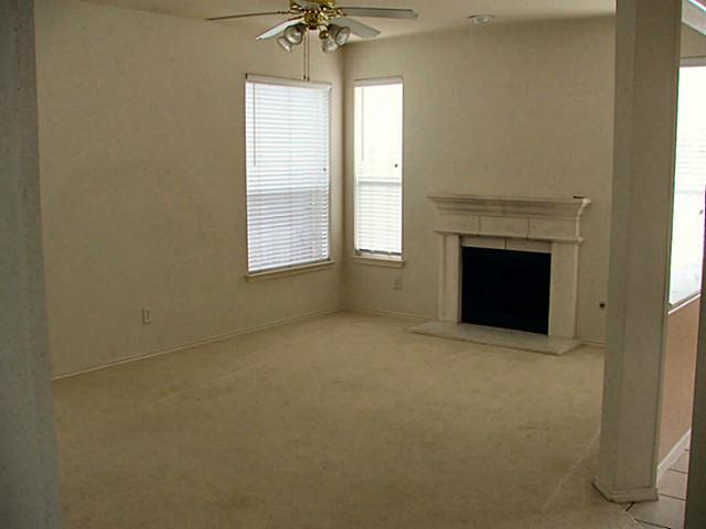 Building Photo - 537 Waterview Dr